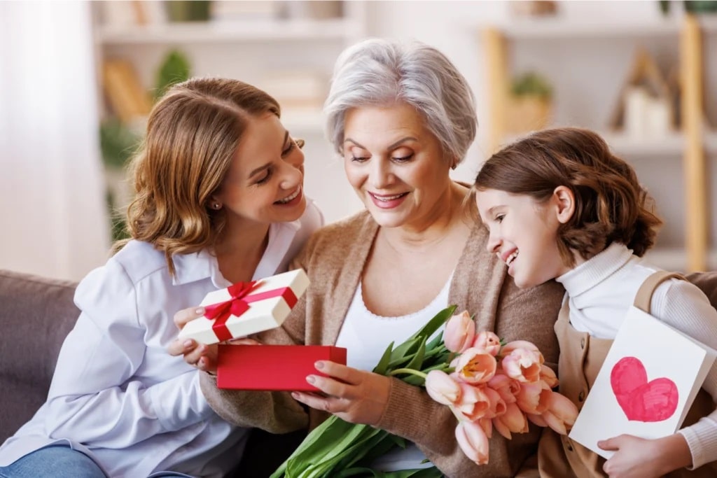 Mother's Day Gifts Delivered from Canada to India: Thoughtful Surprises for Your Loved Ones